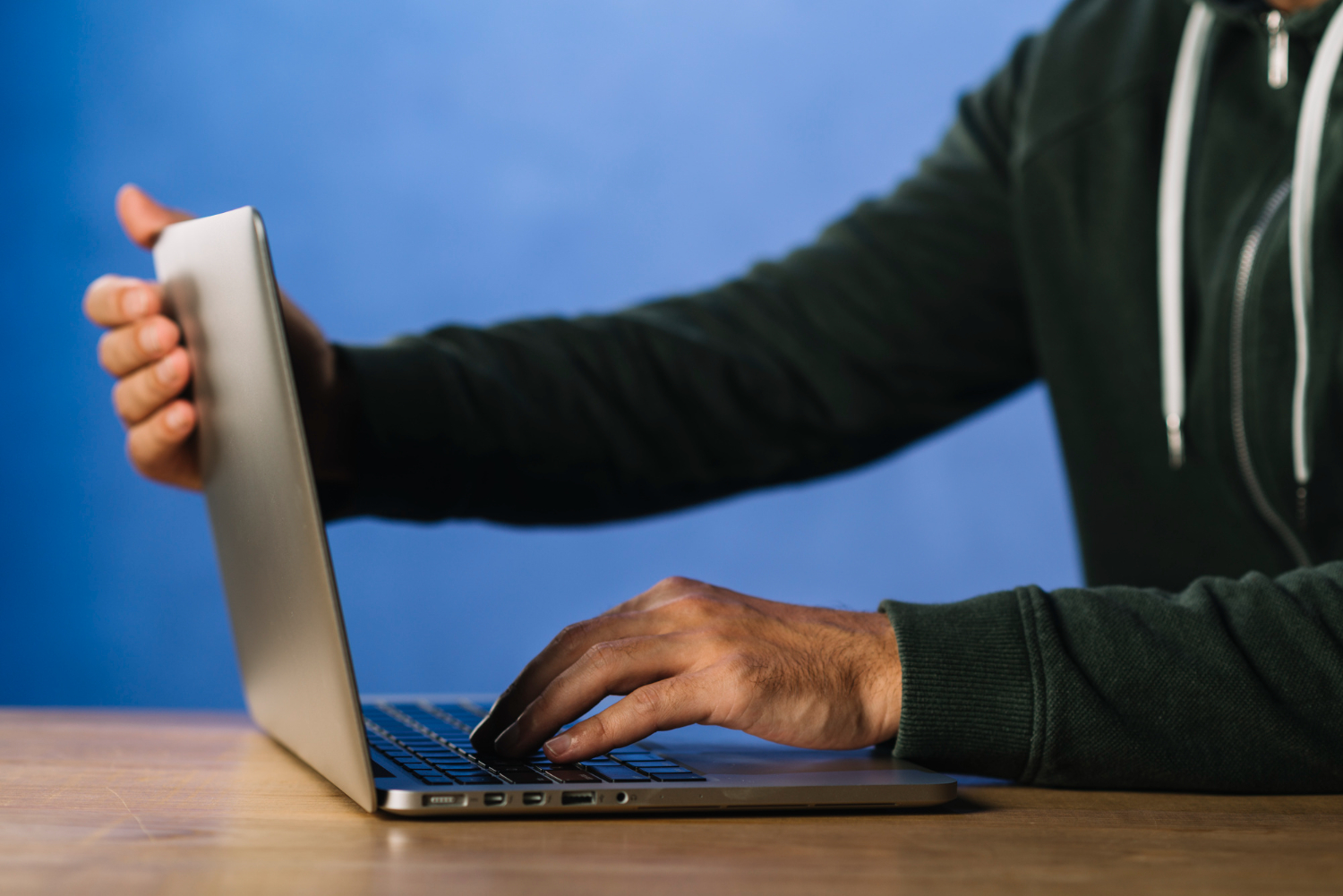 Produktiver arbeiten: schnelle Hilfen, die offline agieren und sensible Inhalte nicht ins Netz tragen